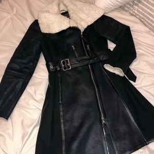 Vince Camuto trench coat black with faux fur